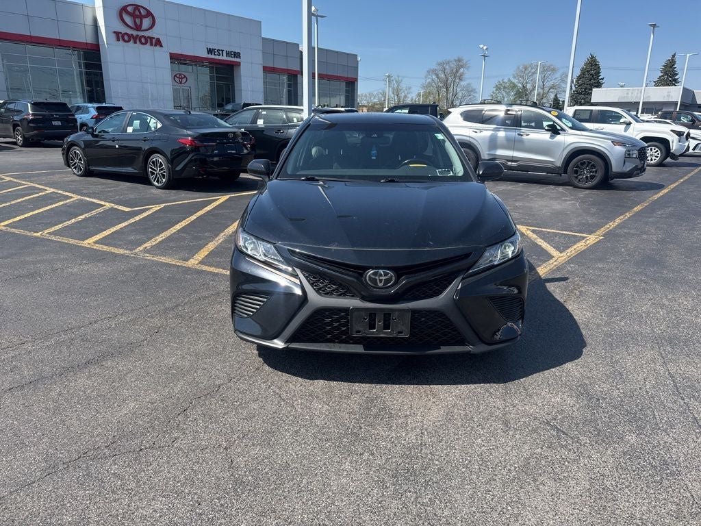 2019 Toyota Camry SE