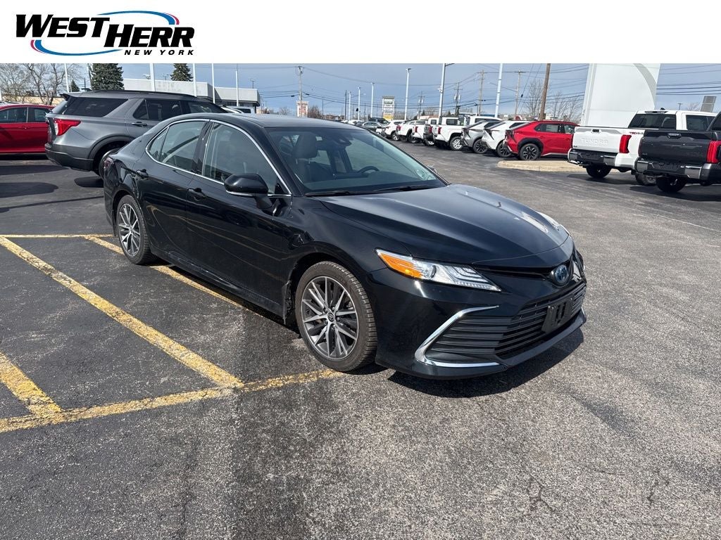 2023 Toyota Camry Hybrid XLE