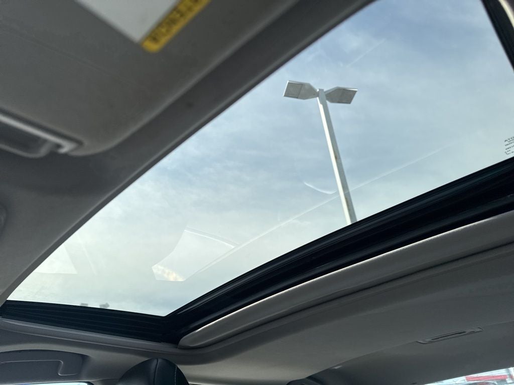 2023 Toyota Camry Hybrid XLE