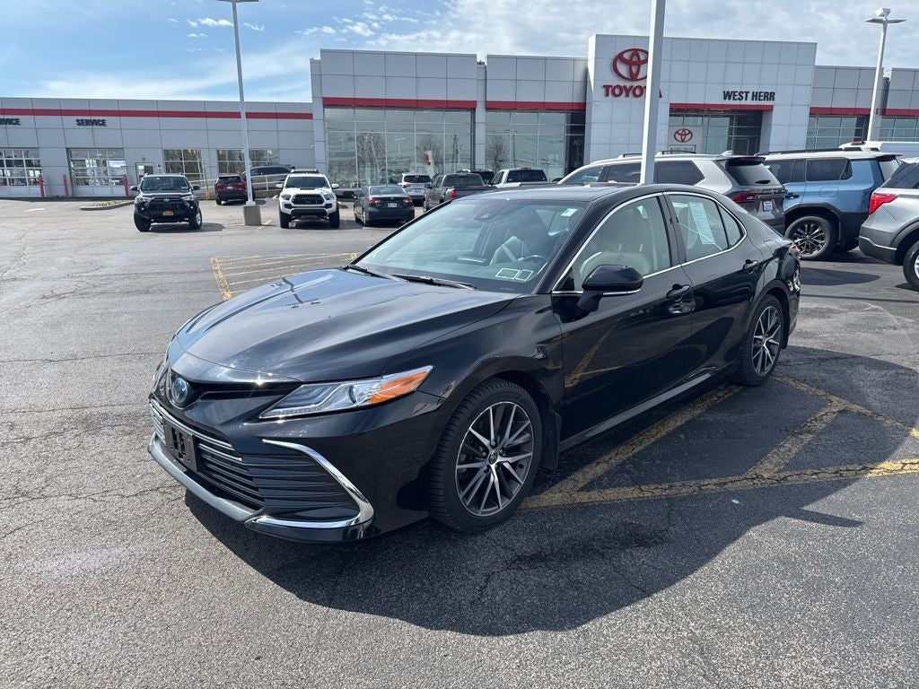 2023 Toyota Camry Hybrid XLE