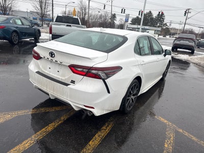 2024 Toyota Camry SE