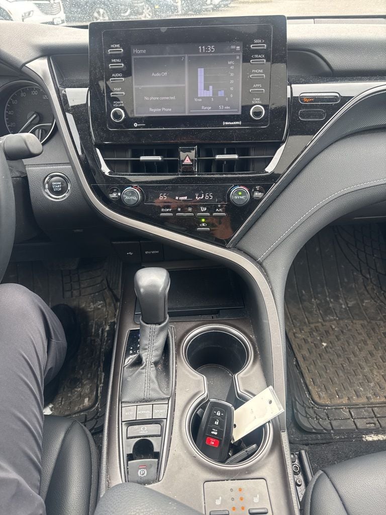 2022 Toyota Camry SE