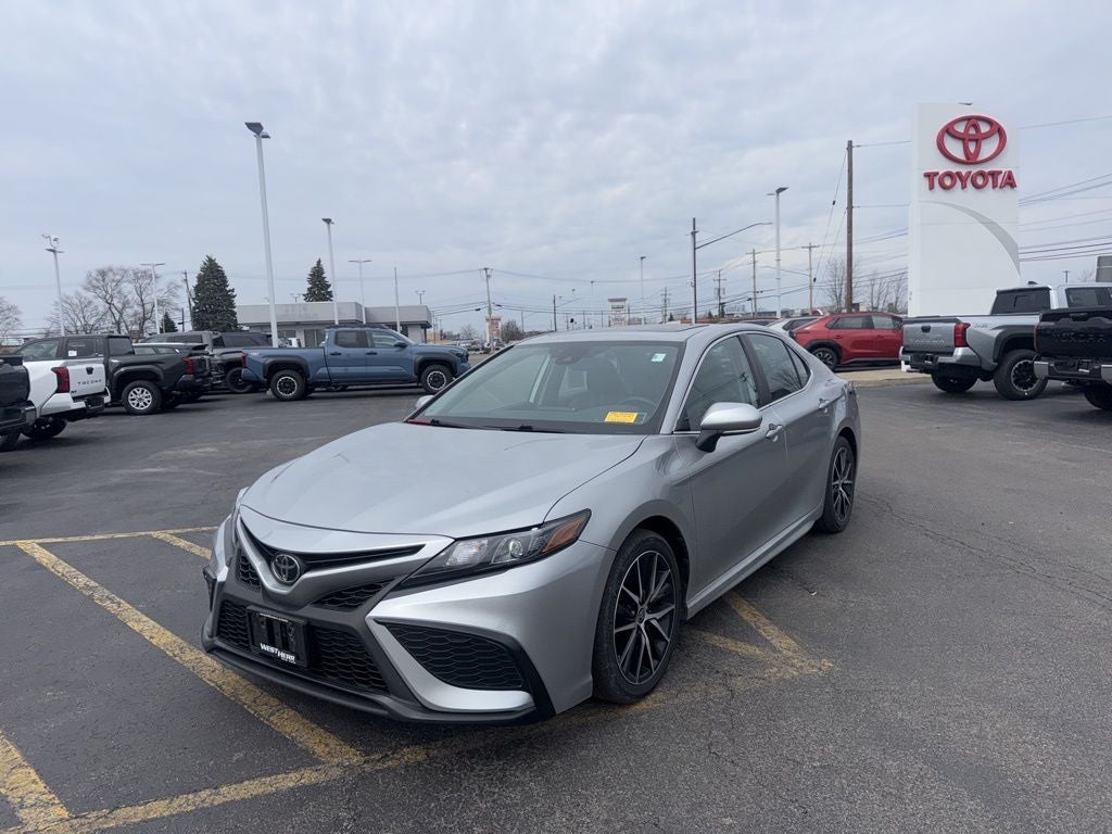2022 Toyota Camry SE