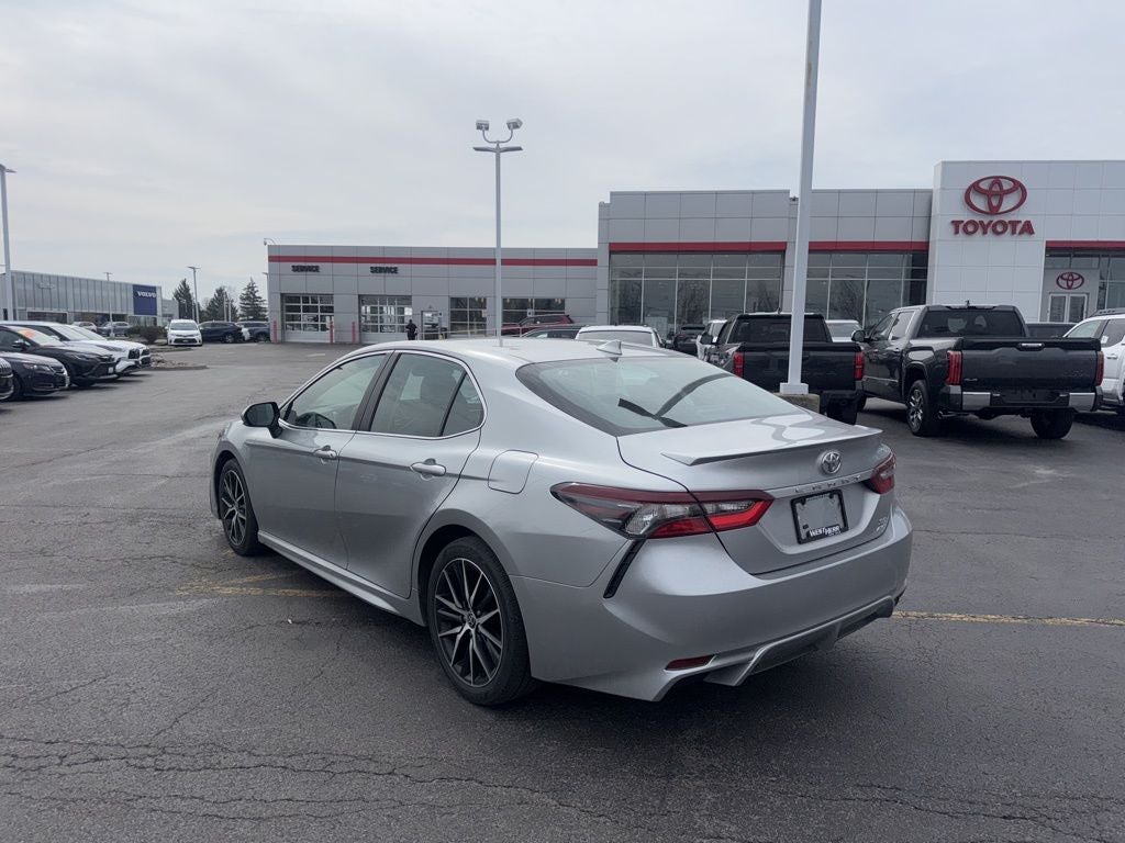 2022 Toyota Camry SE