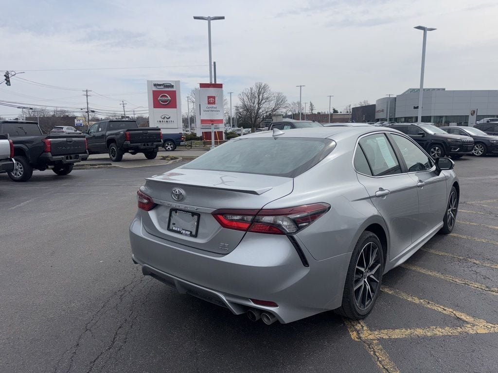 2022 Toyota Camry SE