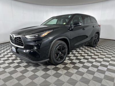 2022 Toyota Highlander LE