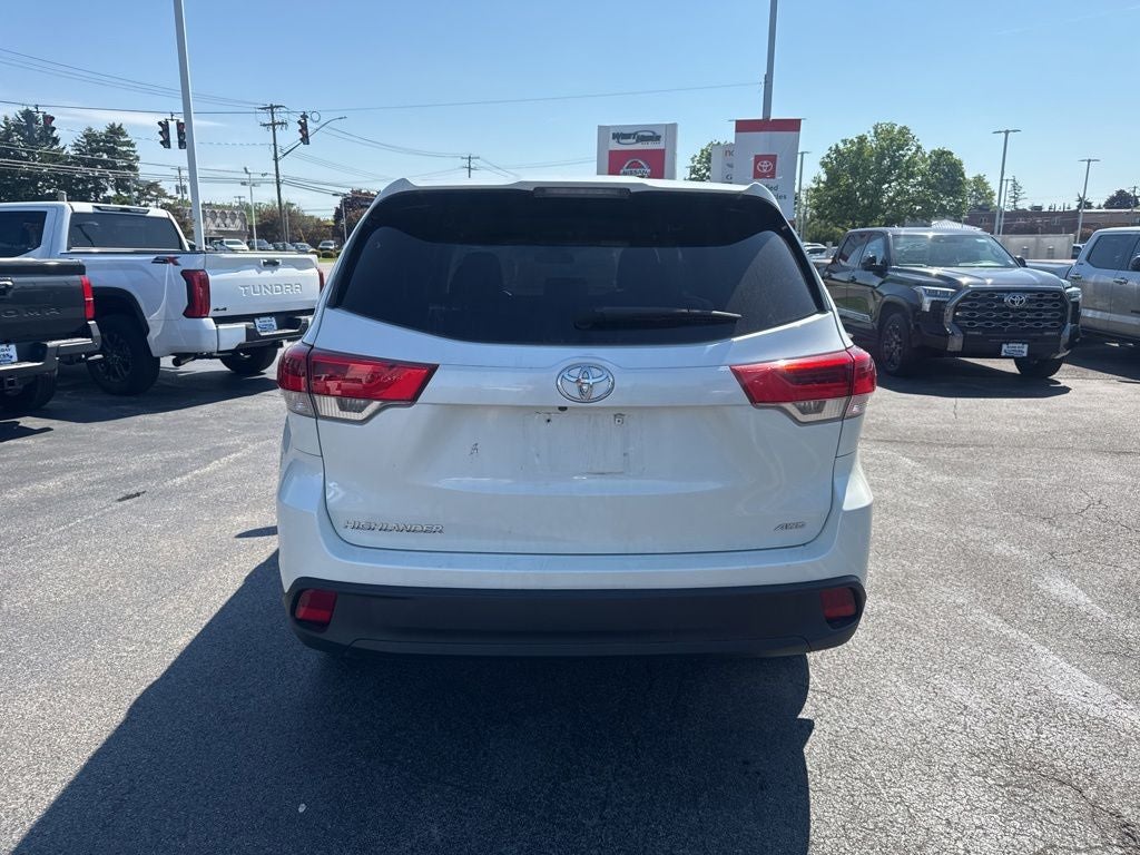 2019 Toyota Highlander LE