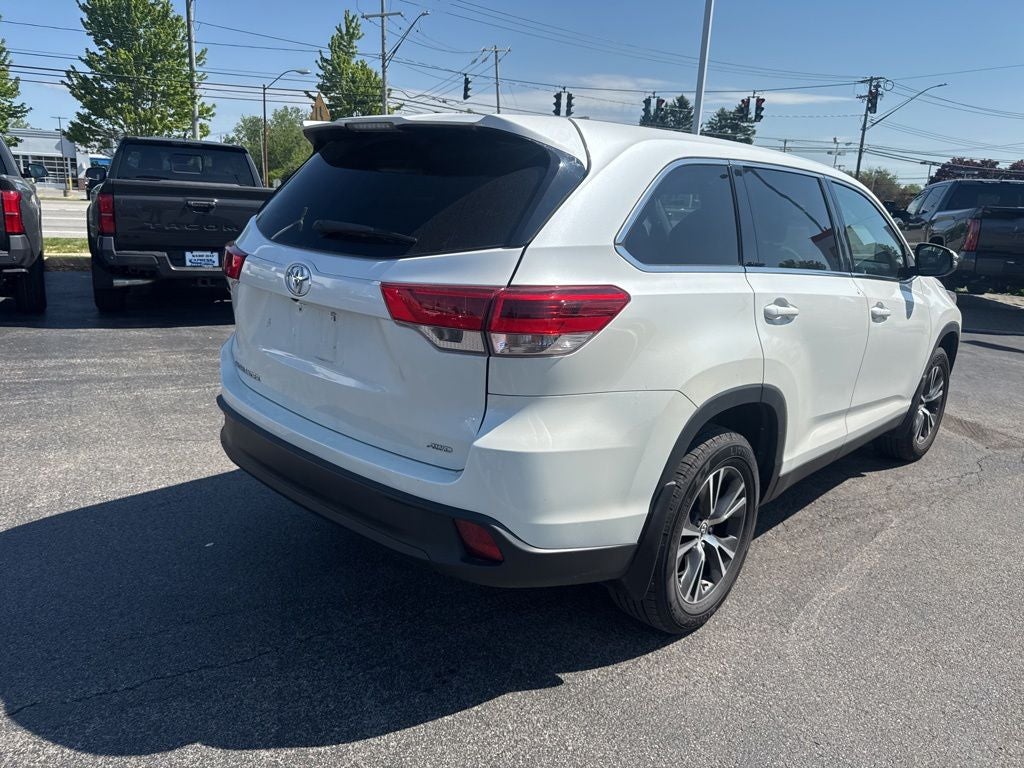2019 Toyota Highlander LE