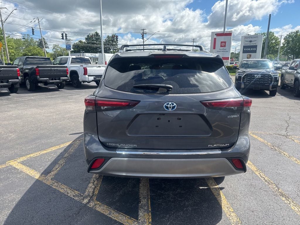 2024 Toyota Highlander Hybrid Platinum