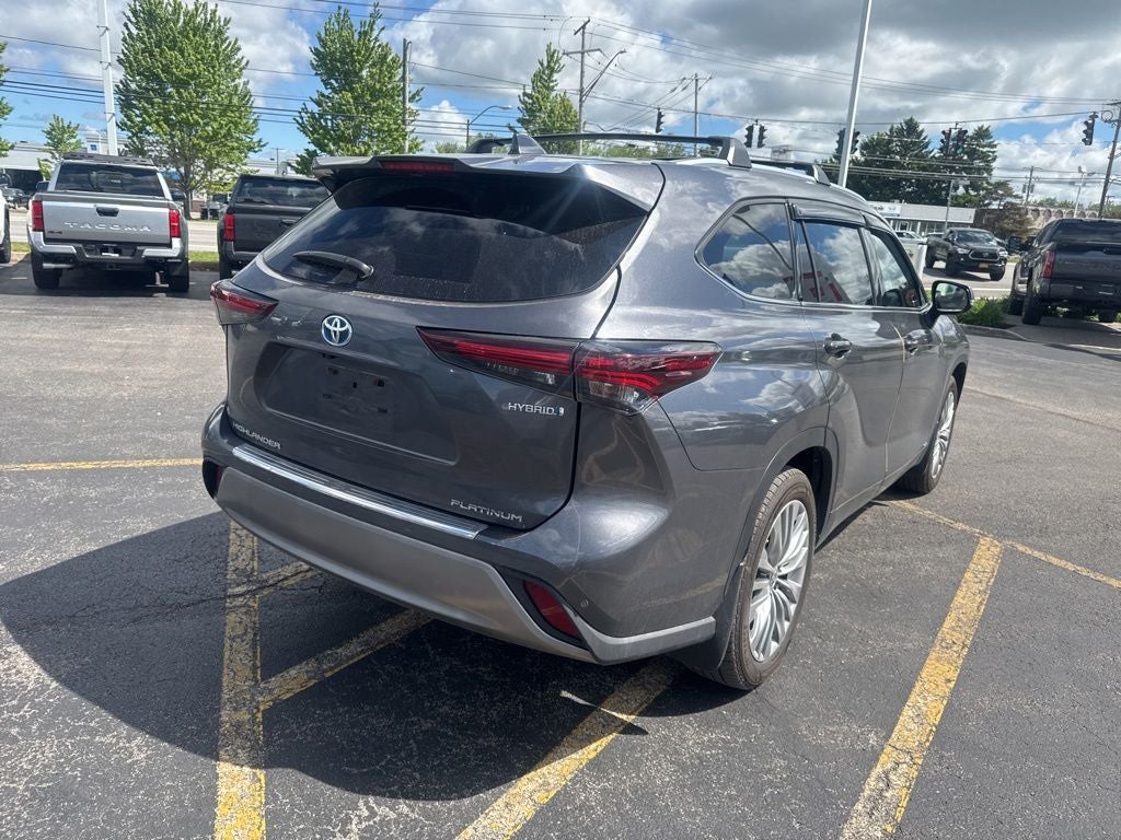 2024 Toyota Highlander Hybrid Platinum