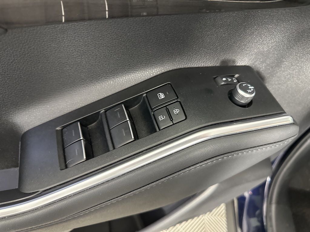 2025 Toyota Highlander Hybrid Platinum