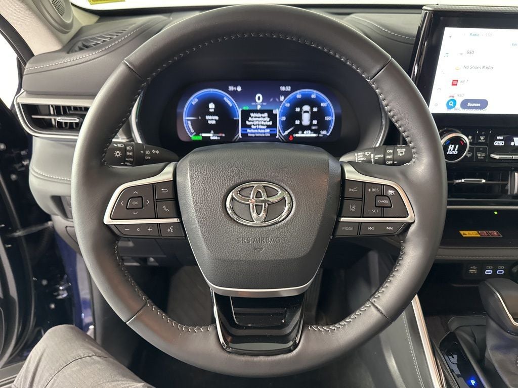 2025 Toyota Highlander Hybrid Platinum