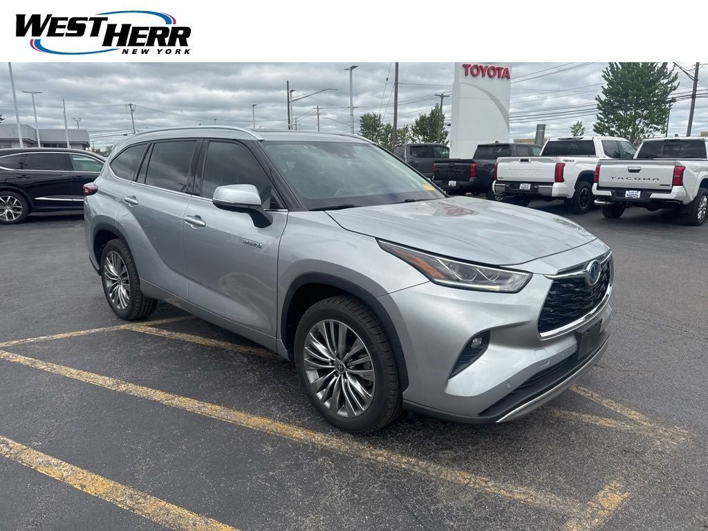 2021 Toyota Highlander Hybrid Platinum