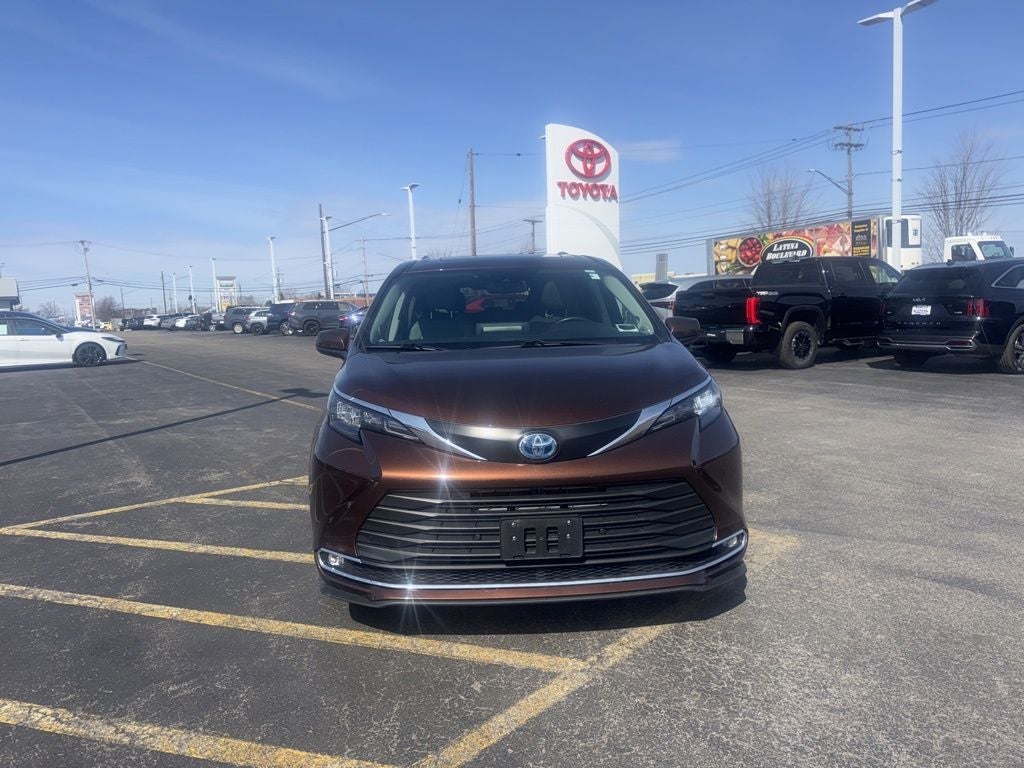 2024 Toyota Sienna XLE 7 Passenger