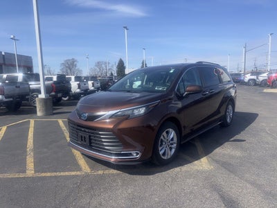 2024 Toyota Sienna XLE 7 Passenger