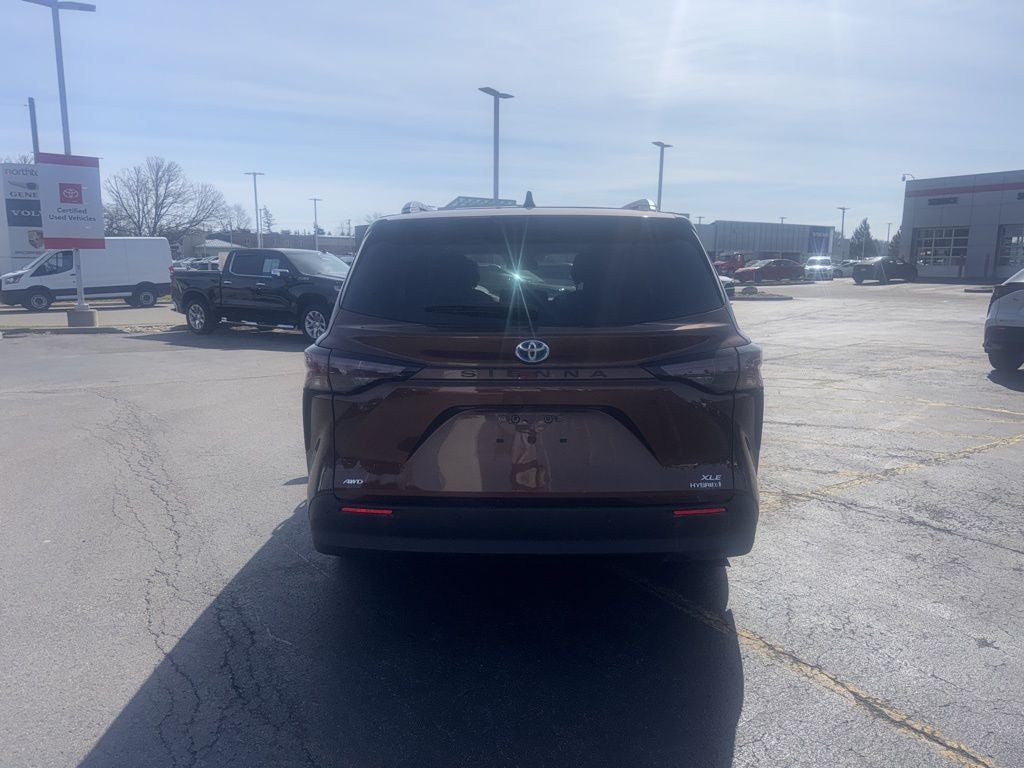 2024 Toyota Sienna XLE 7 Passenger