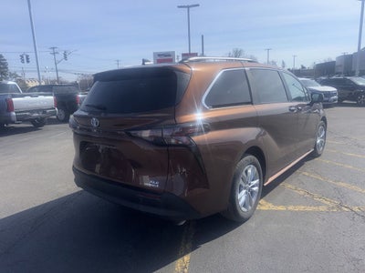 2024 Toyota Sienna XLE 7 Passenger