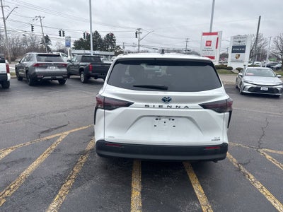 2024 Toyota Sienna XLE 7 Passenger
