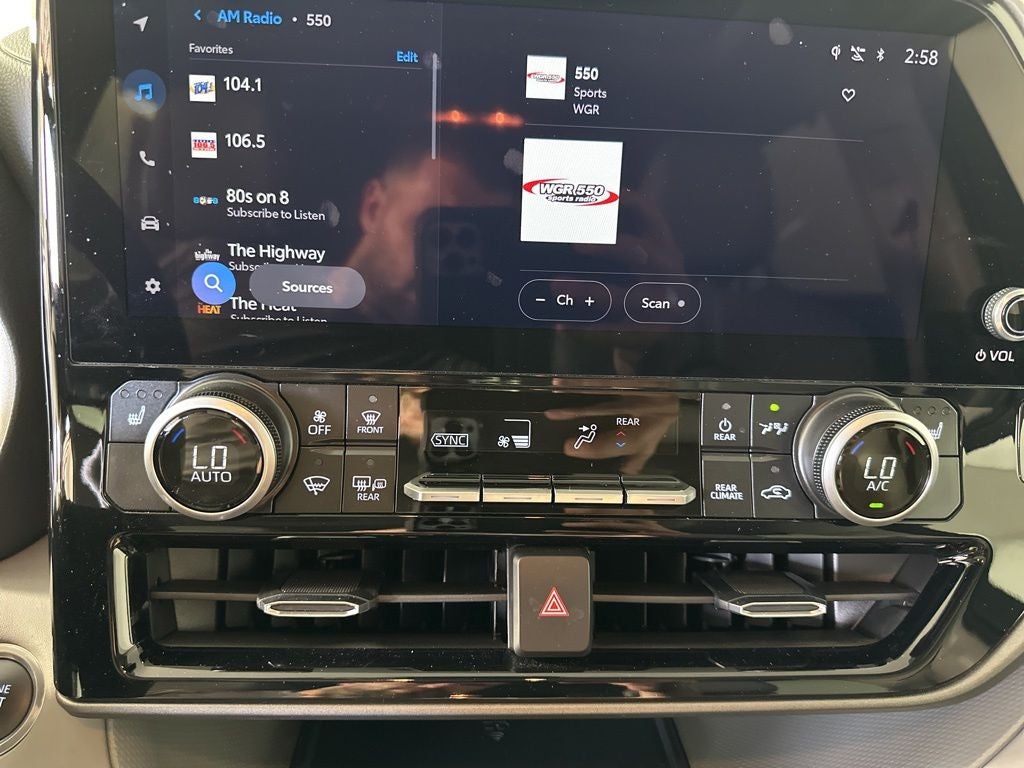 2025 Toyota Highlander XLE