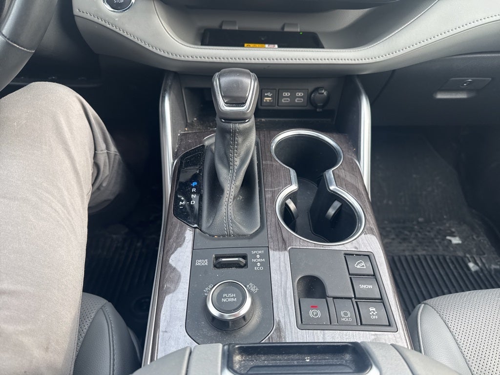 2023 Toyota Highlander Platinum
