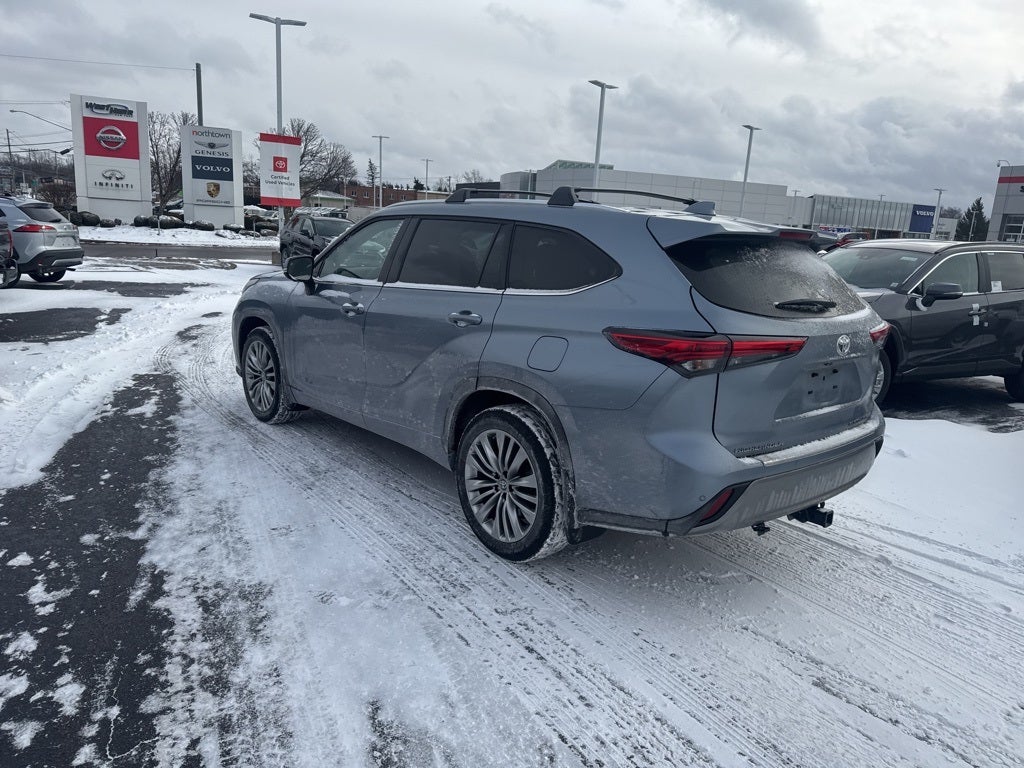 2023 Toyota Highlander Platinum