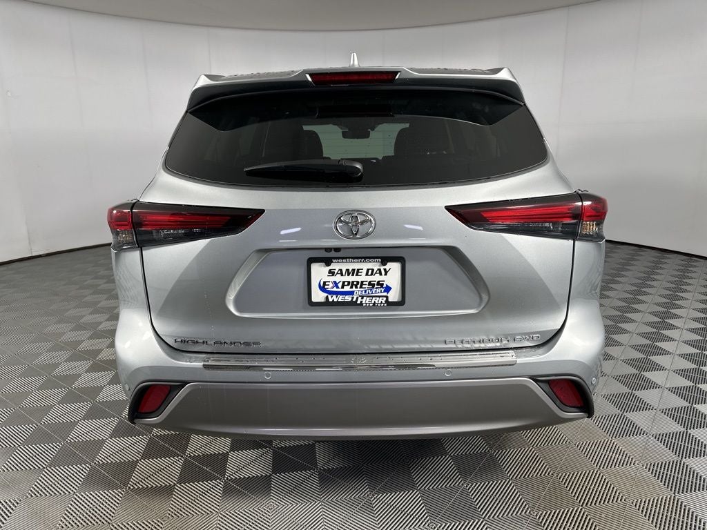 2025 Toyota Highlander Platinum