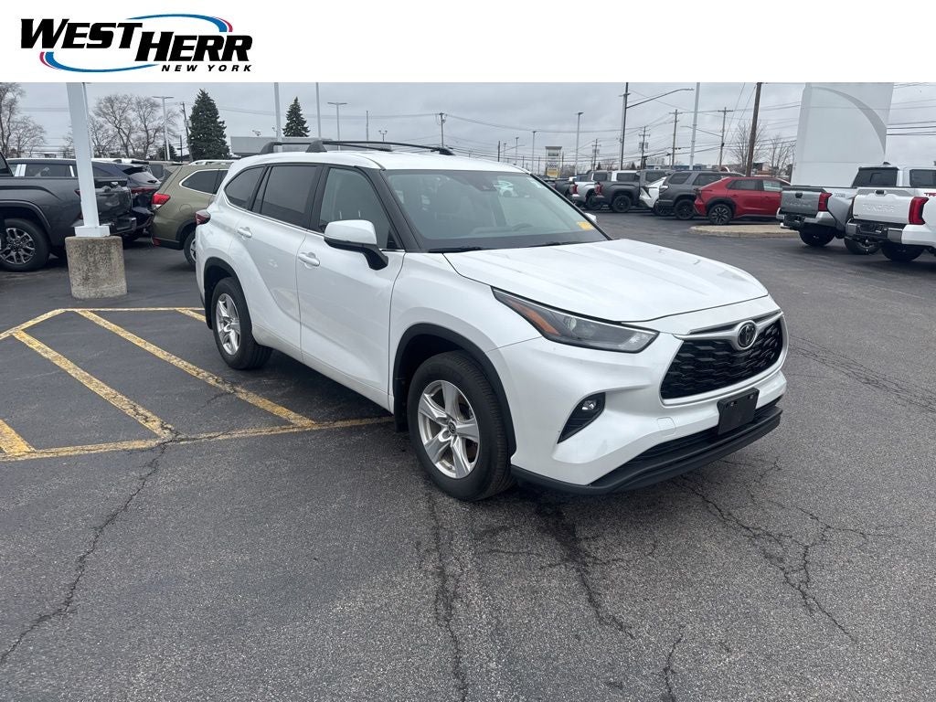 2023 Toyota Highlander LE
