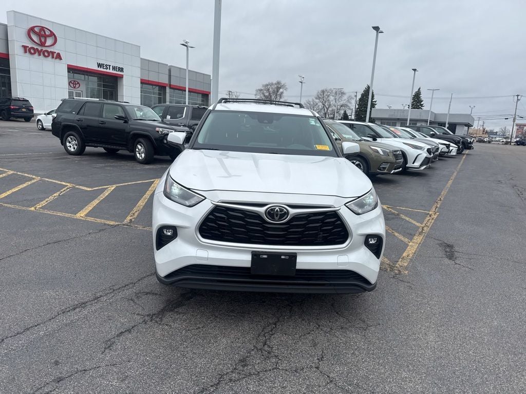 2023 Toyota Highlander LE