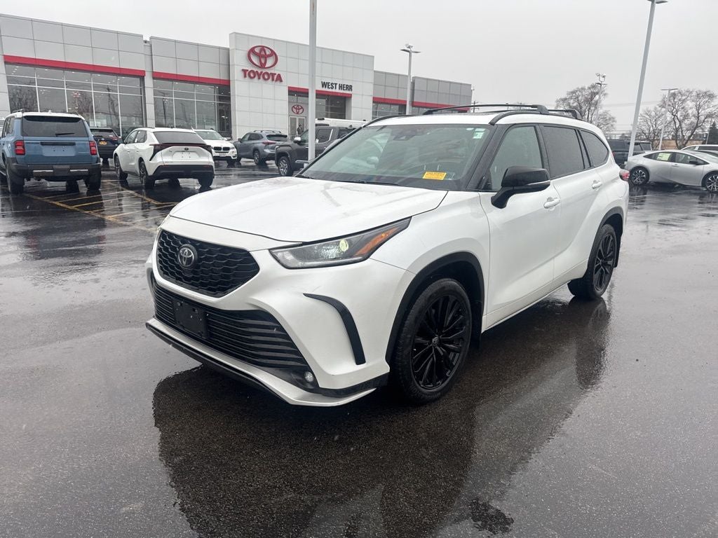 2023 Toyota Highlander XSE