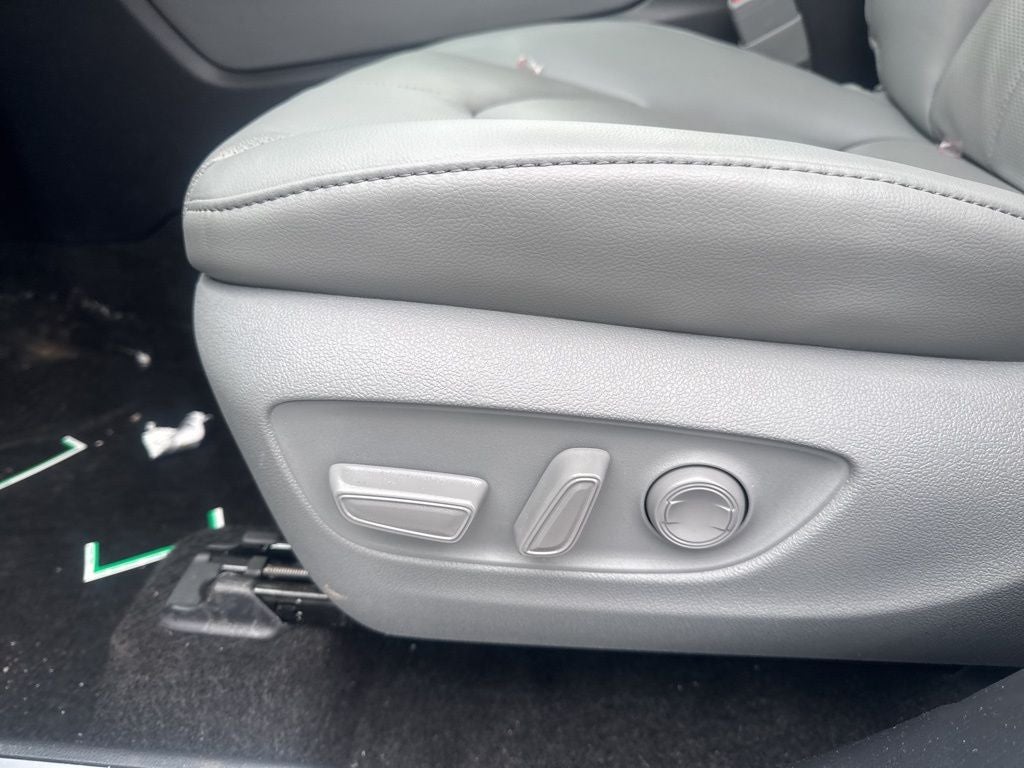 2026 Toyota Highlander Hybrid Limited