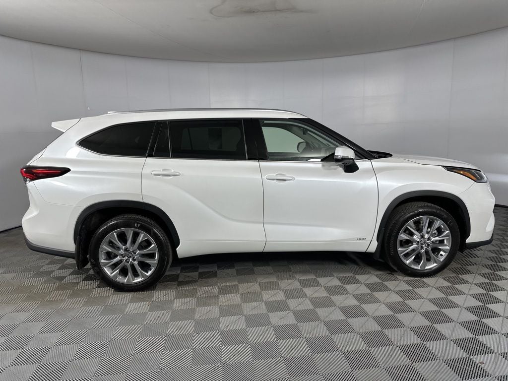 2026 Toyota Highlander Hybrid Limited