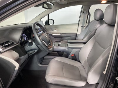 2023 Toyota Sienna XLE 8 Passenger