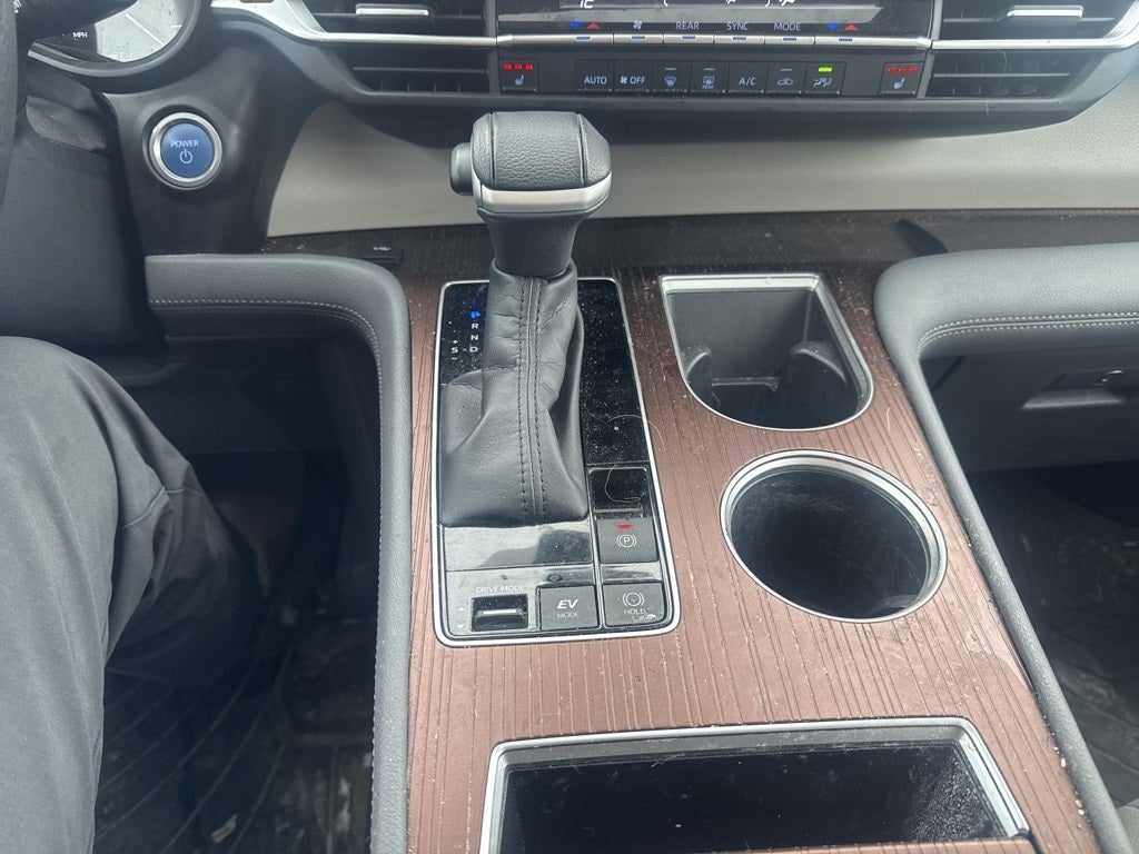2022 Toyota Sienna XLE 7 Passenger