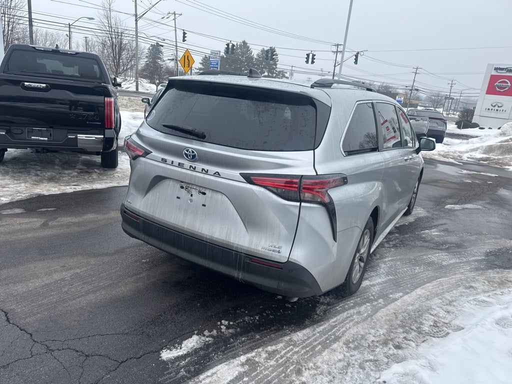 2022 Toyota Sienna XLE 7 Passenger
