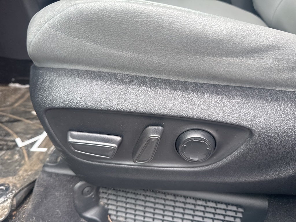 2022 Toyota Sienna XLE 7 Passenger