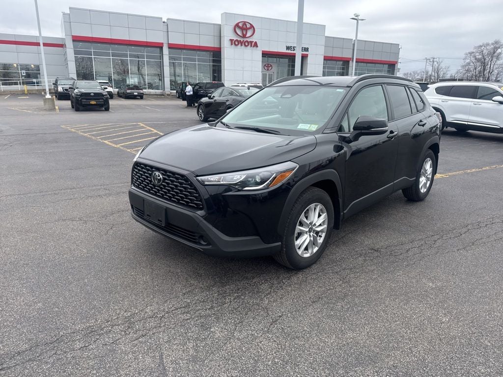 2024 Toyota Corolla Cross LE