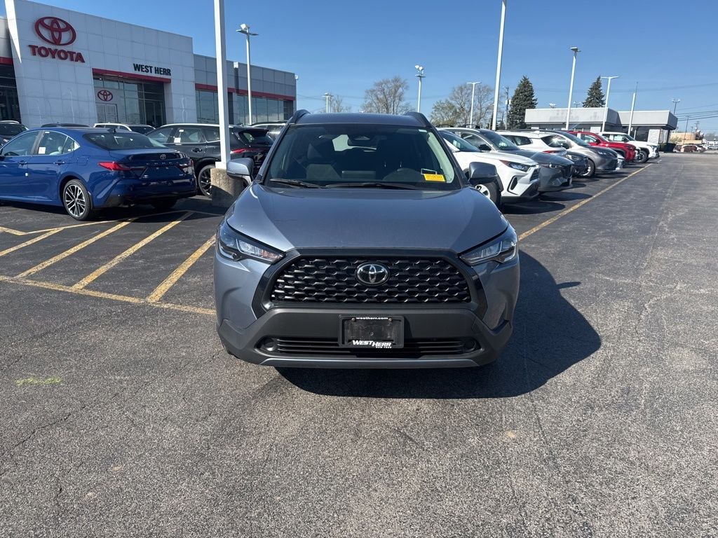 2024 Toyota Corolla Cross LE