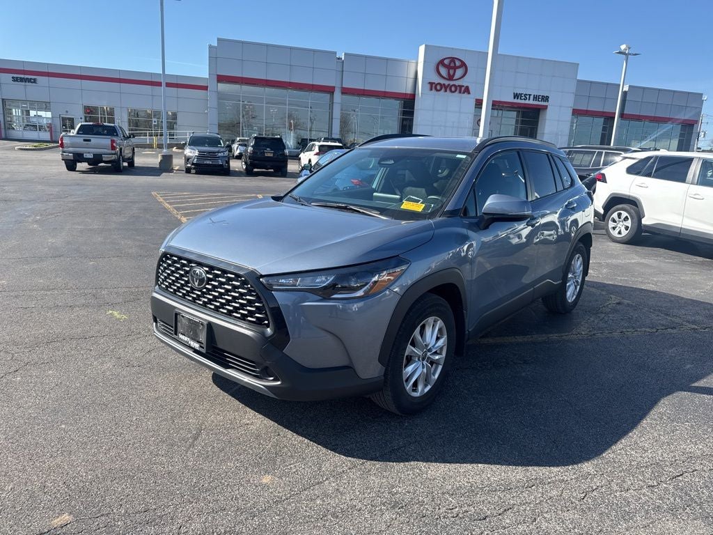 2024 Toyota Corolla Cross LE