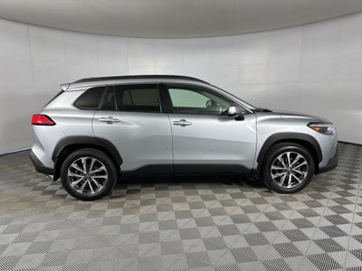2022 Toyota Corolla Cross XLE