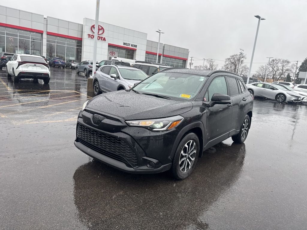 2023 Toyota Corolla Cross Hybrid SE