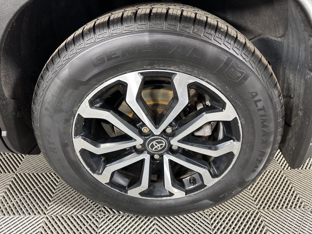 2023 Toyota Corolla Cross Hybrid SE