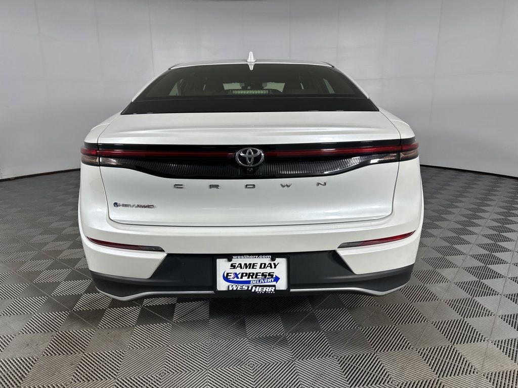 2024 Toyota Crown XLE