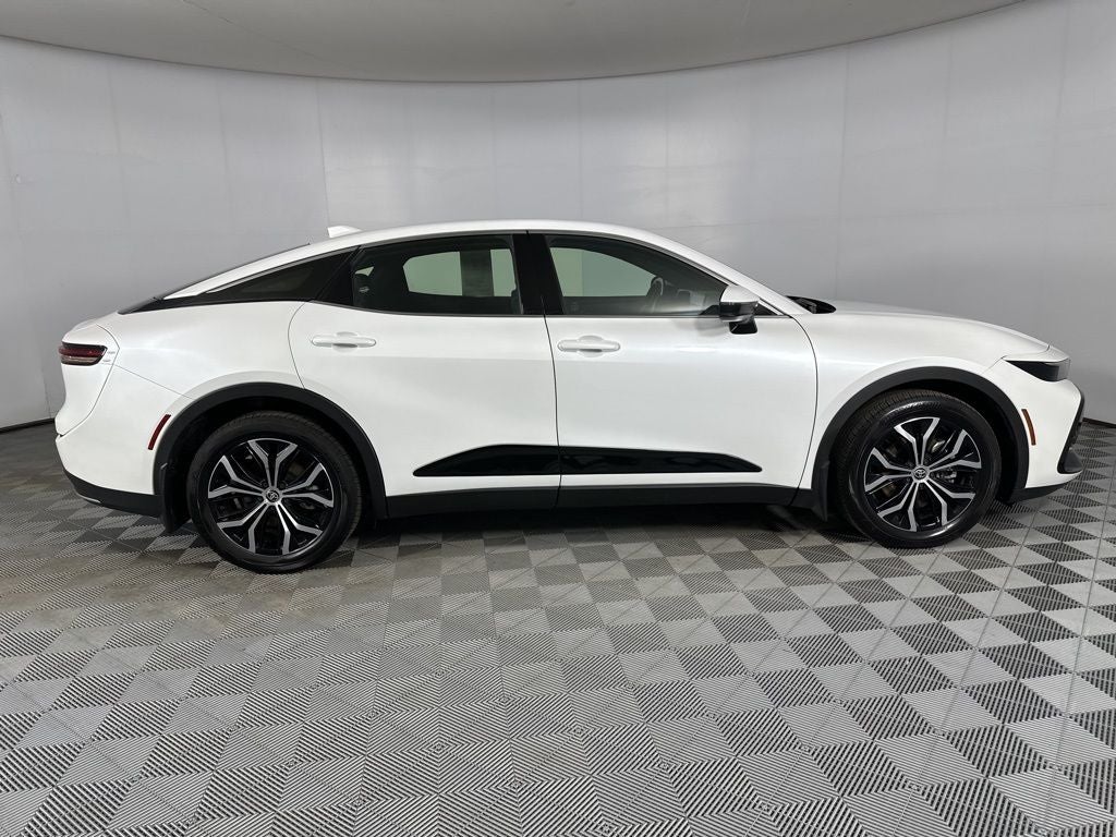 2024 Toyota Crown XLE