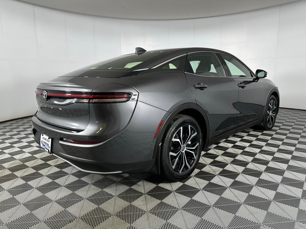 2024 Toyota Crown XLE