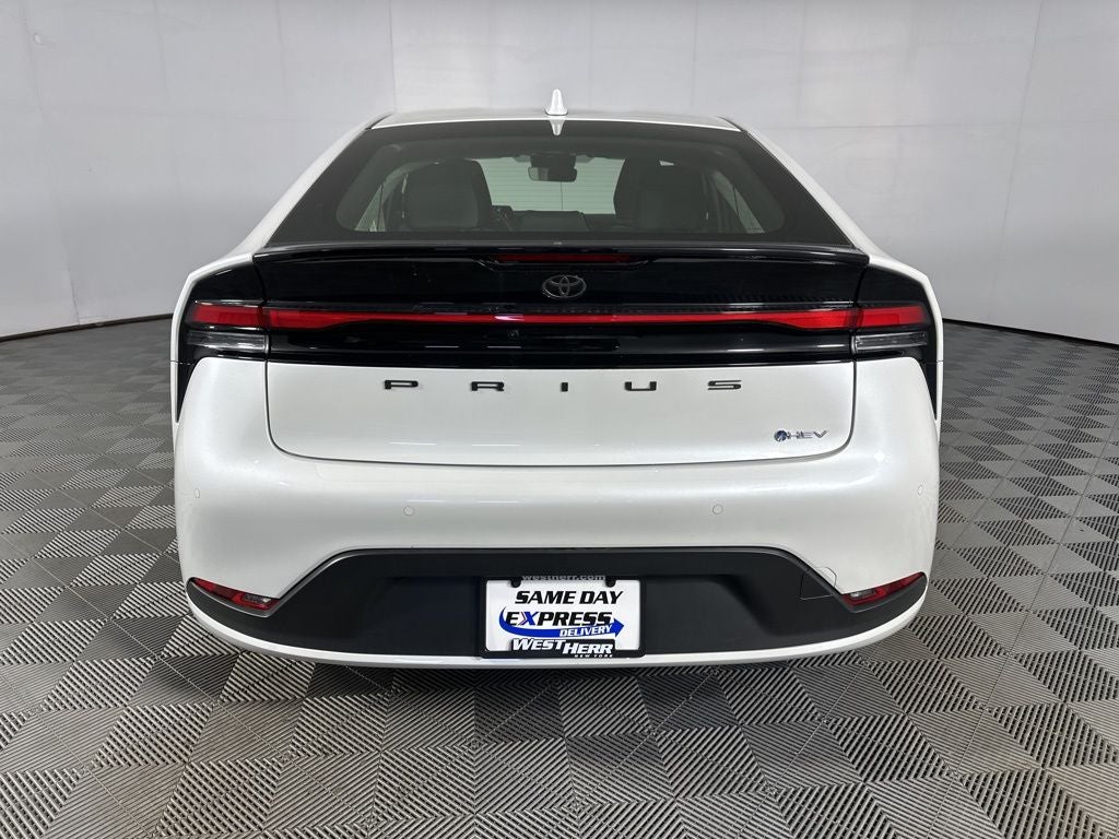2024 Toyota Prius LE