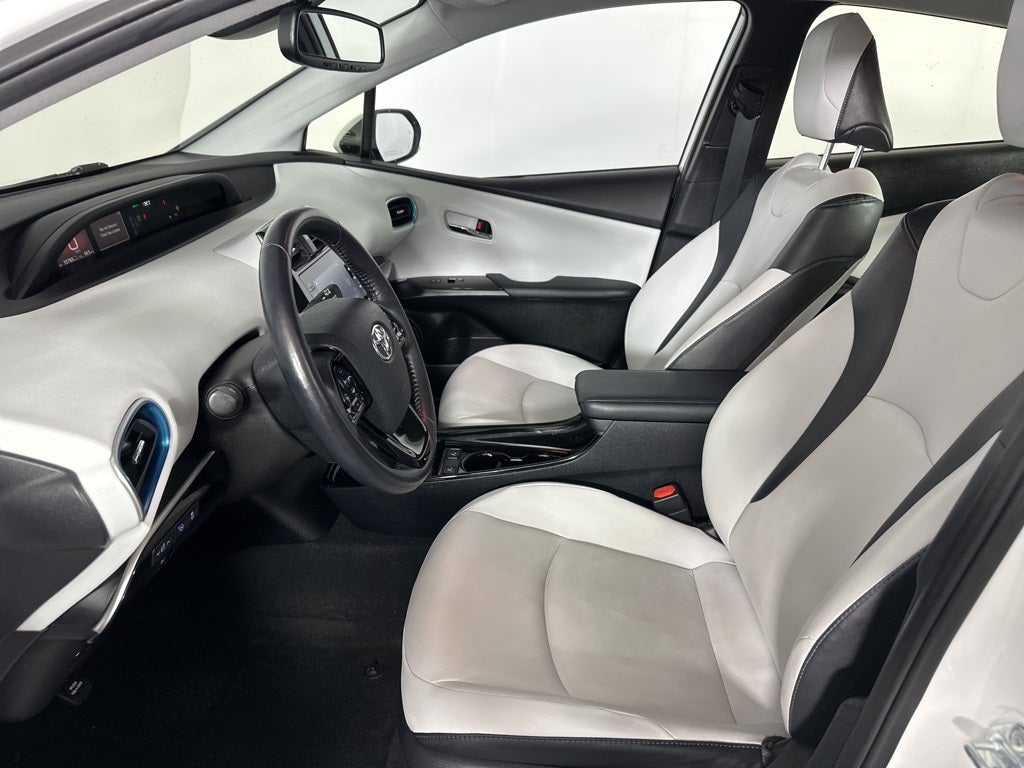 2021 Toyota Prius XLE