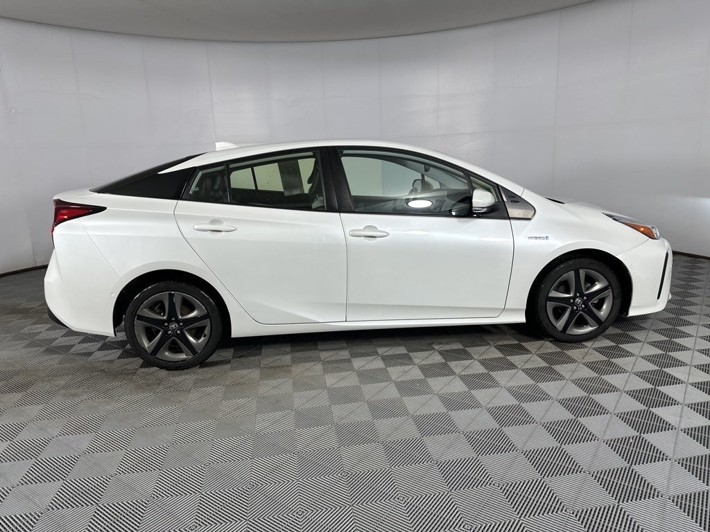 2021 Toyota Prius XLE