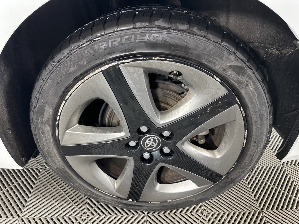 2021 Toyota Prius XLE