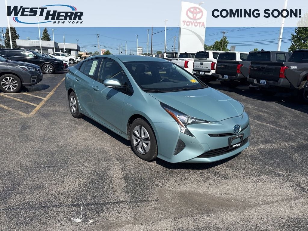2018 Toyota Prius Three's photo