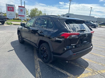 2020 Toyota RAV4 LE